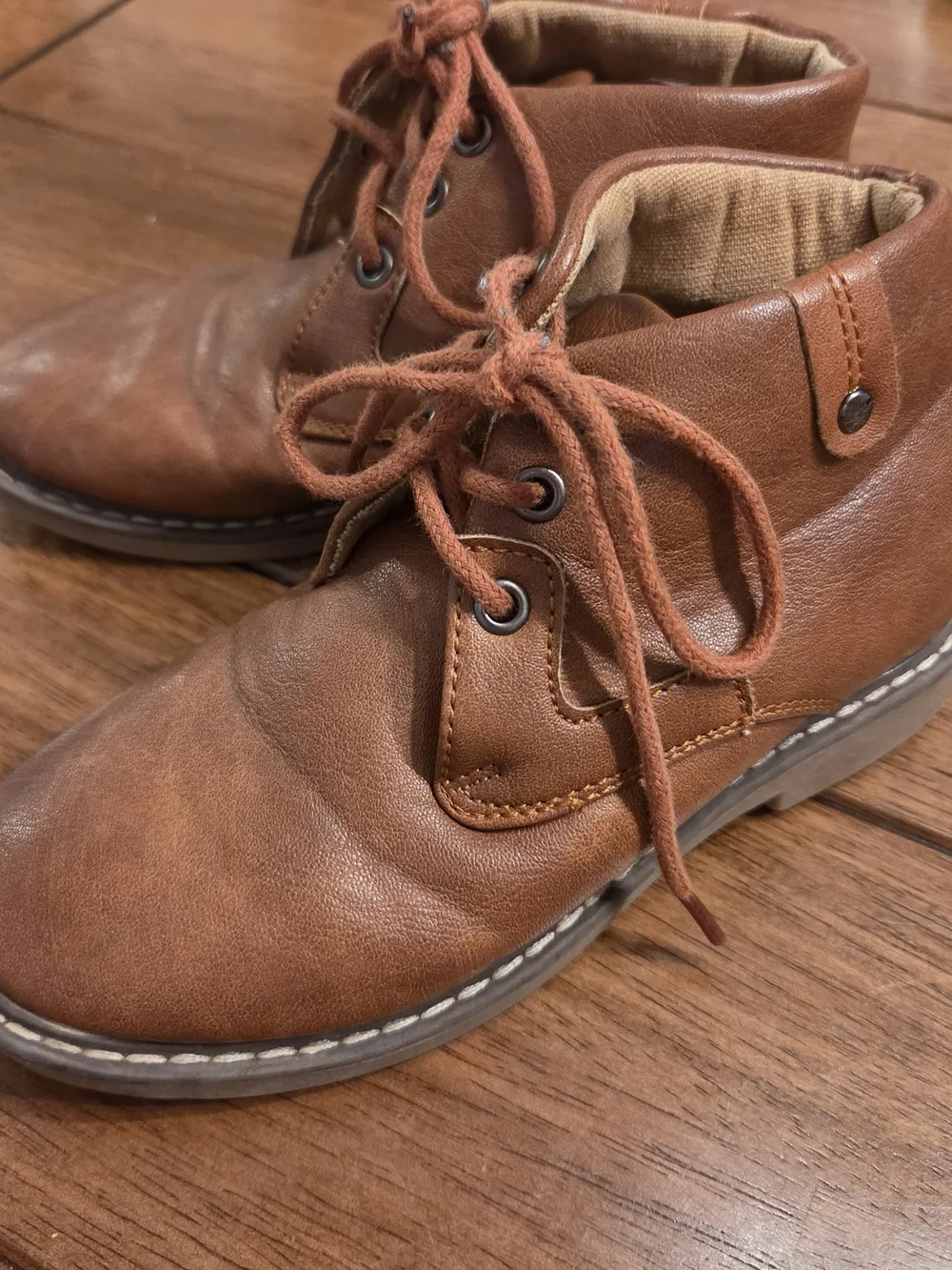 Boys Tan Leather Chukka Boots with Lace-Up Closure Size 11